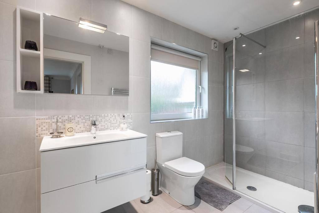 Skippingstone Beach Loft With Amazing Sea Views Bangor Eksteriør billede